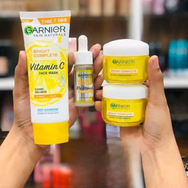 Garnier Bright Complete Vitamin C Skincare Set